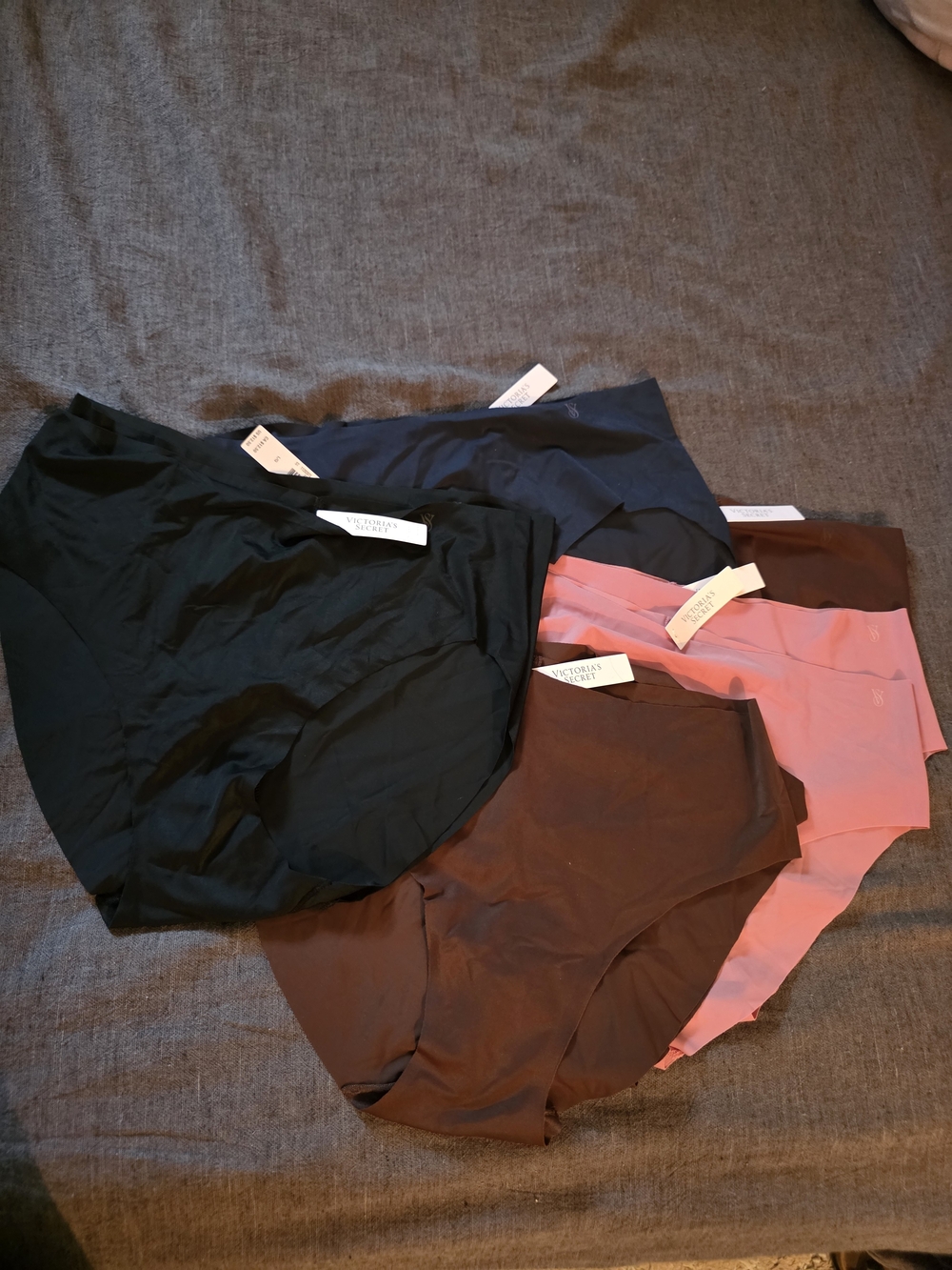 Victoria SECRET panties NWT